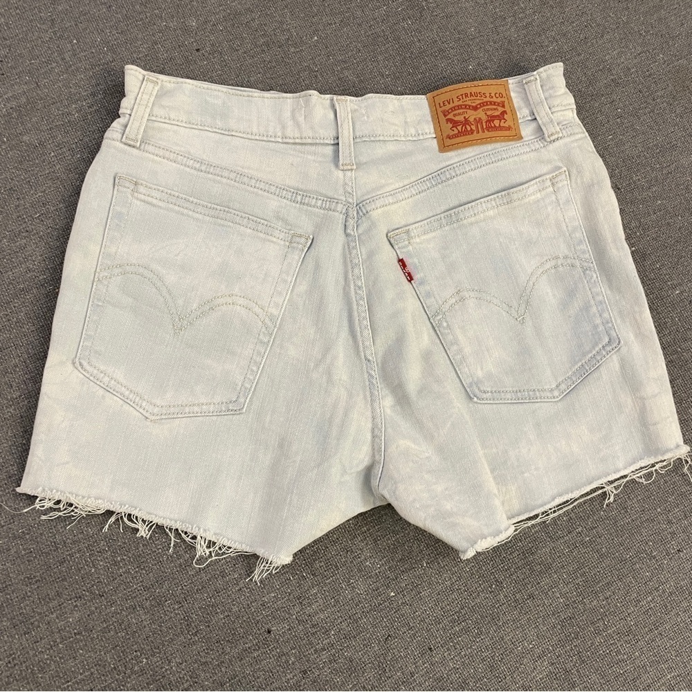 Levi’s High Rise Distressed Shorts - Picture 3 of 5
